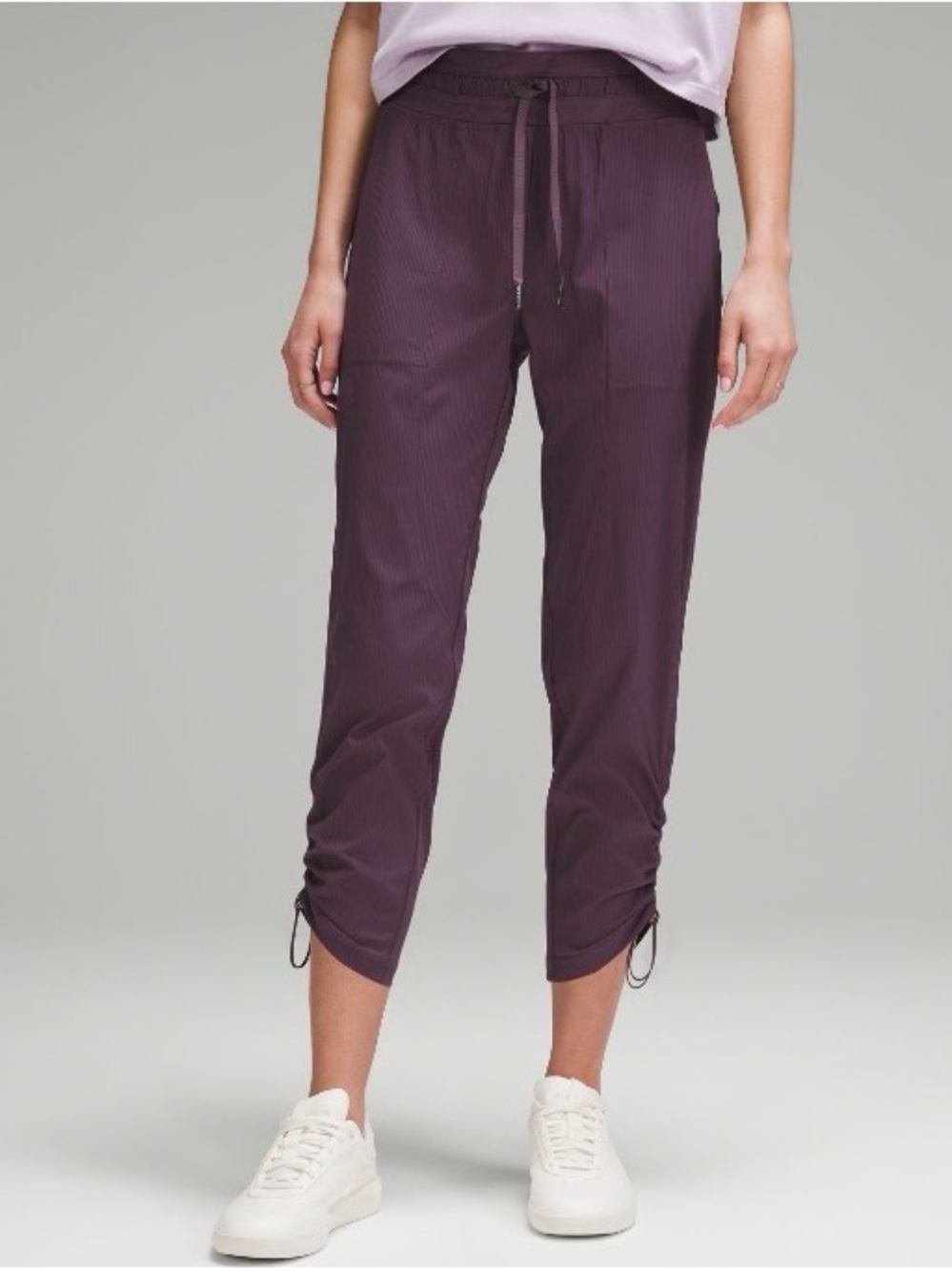 lululemon athletica Women’s Dance Studio Pants MR Crop Grape Thistle Size 4